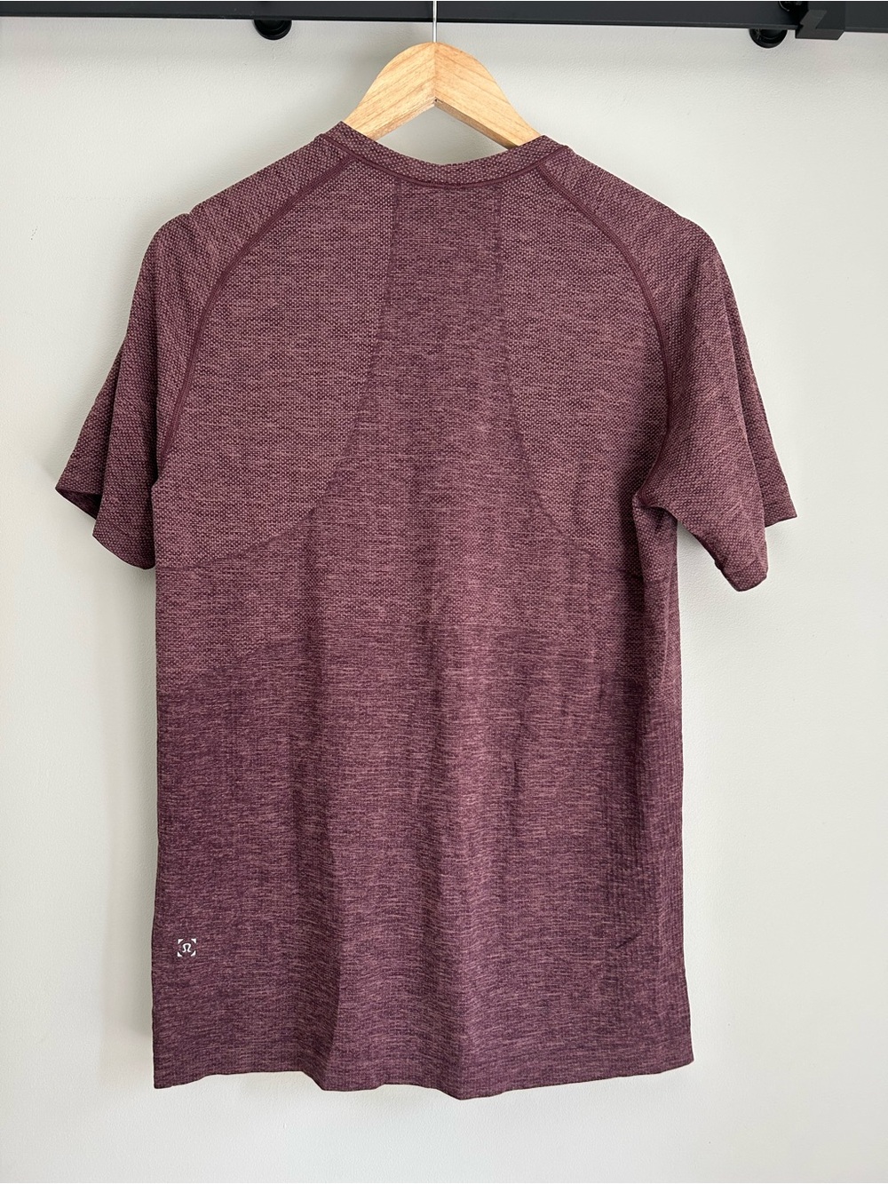 Lulu Metal Vent Tech 2.0 Short Sleeve
Rare Size Medium